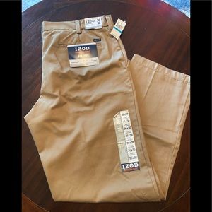 NWT IZOD men’s khaki pants . American chino size 36x 30 slim fit flat front